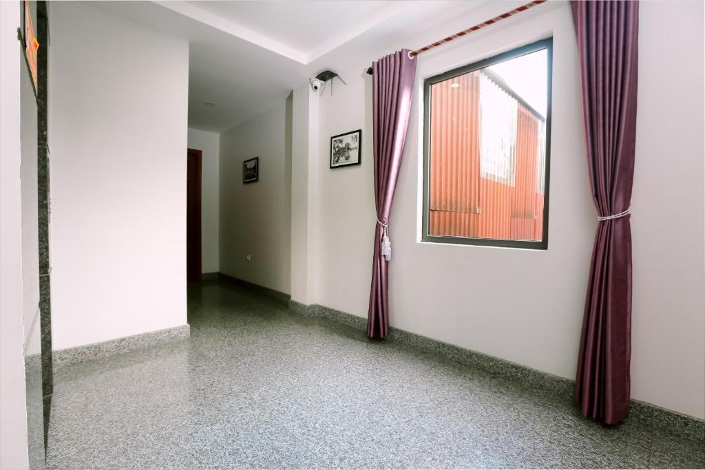 Bán nhà Giáp Bát - diện tích 102m2 7 tầng - Mặt phố, thang máy - giá 31,4 tỷ