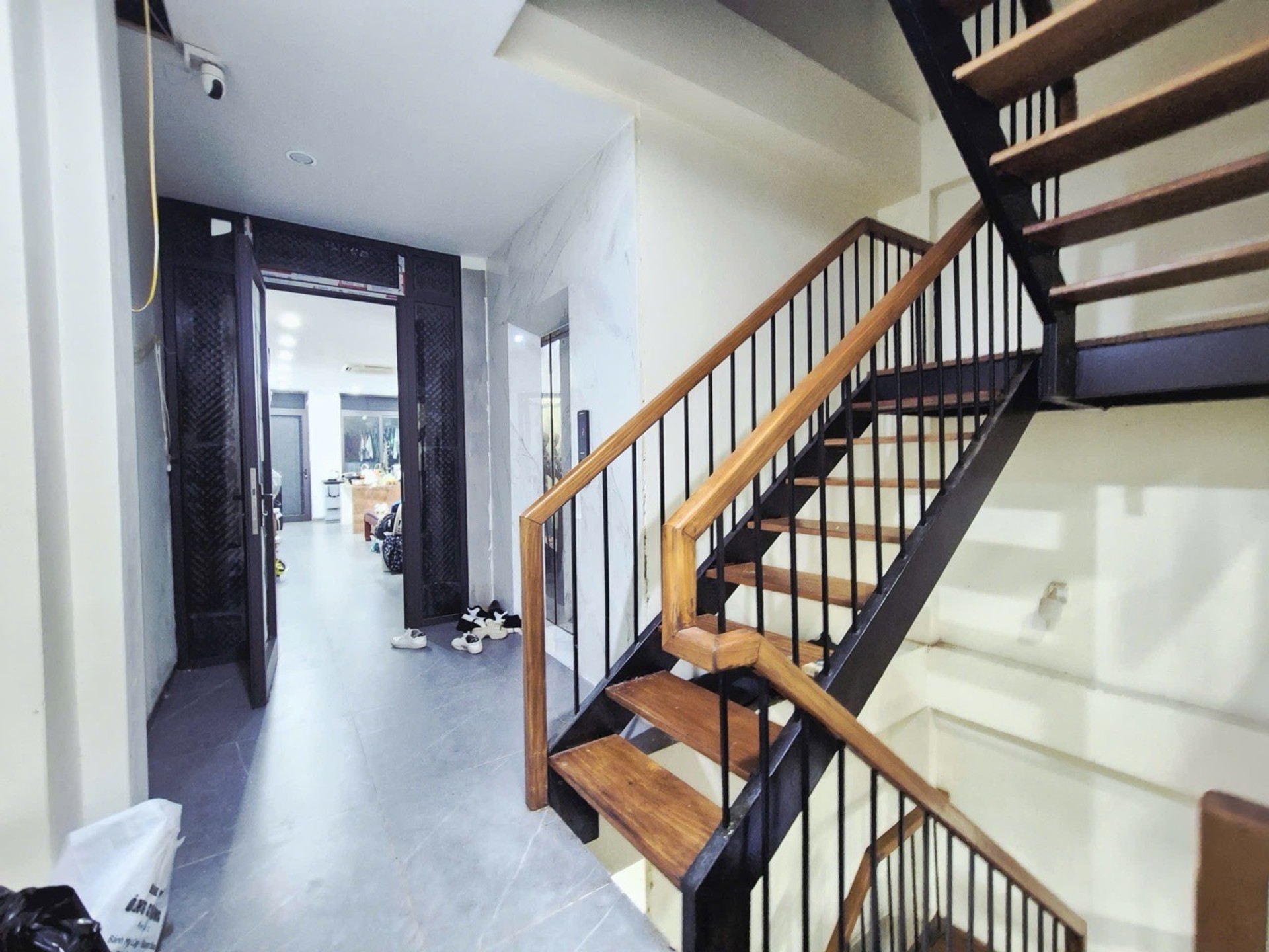 Bán nhà Bạch Mai - diện tích 110m2 5 tầng - ô tô đỗ cửa - giá 22 tỷ