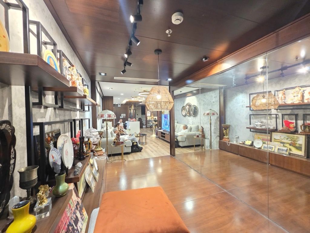 Bán nhà Trường Chinh - diện tích 154m2 9 tầng - 2 mặt phố - giá 122 tỷ