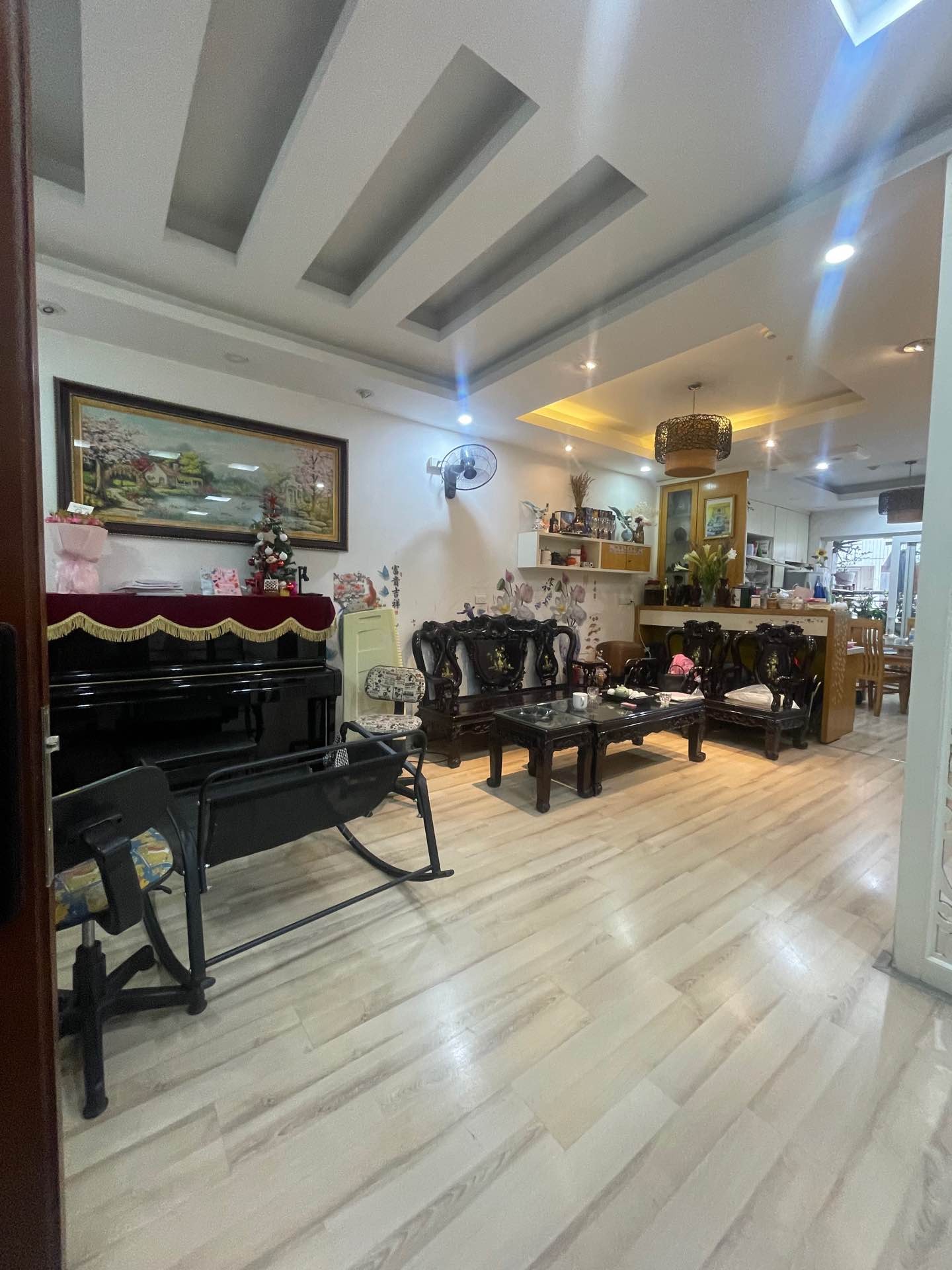 Bán nhà Trương Định - diện tích 140m2 1 tầng - Chung cư toà Nam Đô - giá 9,99 tỷ