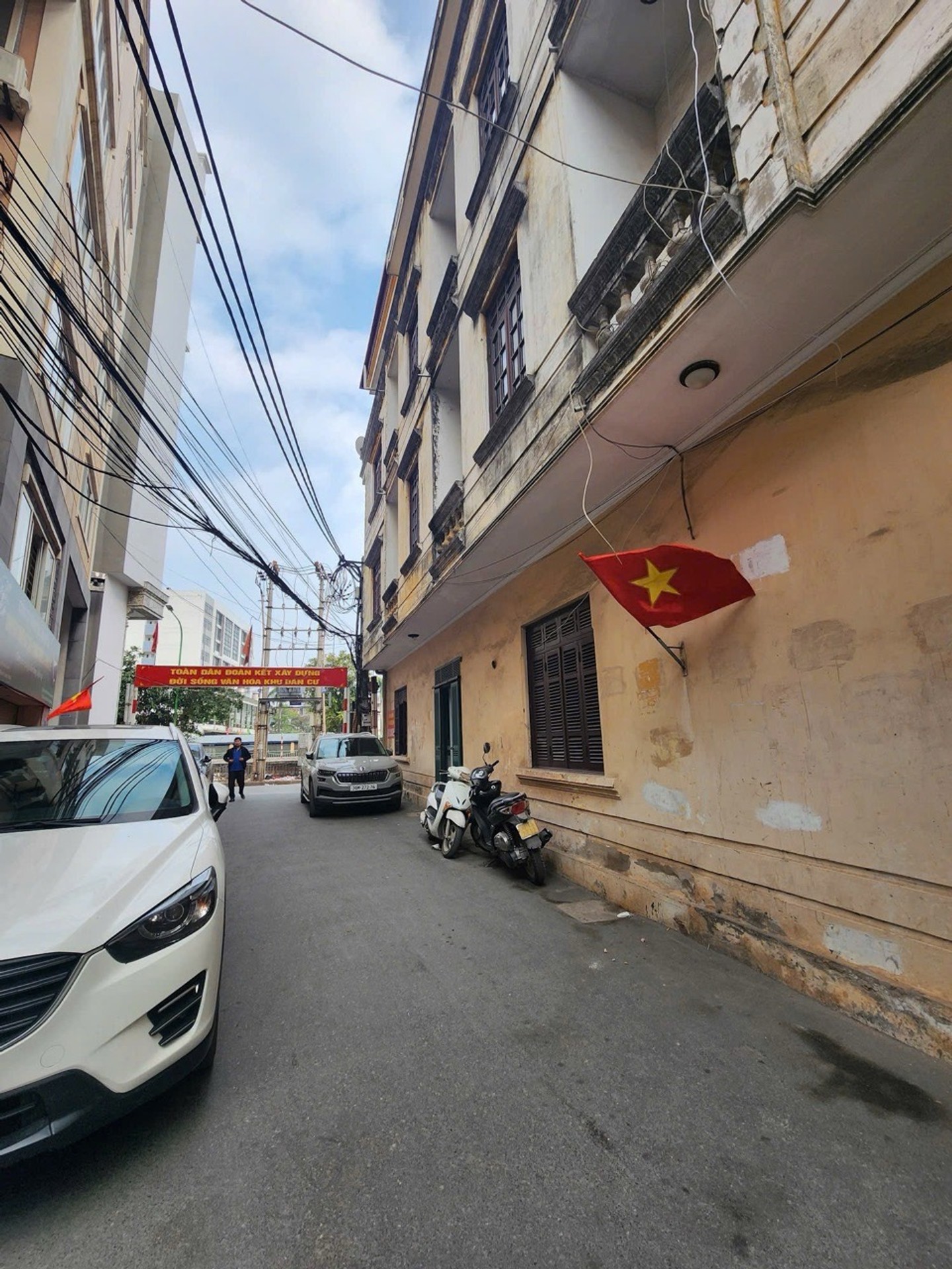 Bán nhà Nguyễn Lân - diện tích 88m2 4 tầng - Lô góc 3 thoáng - giá 46 tỷ