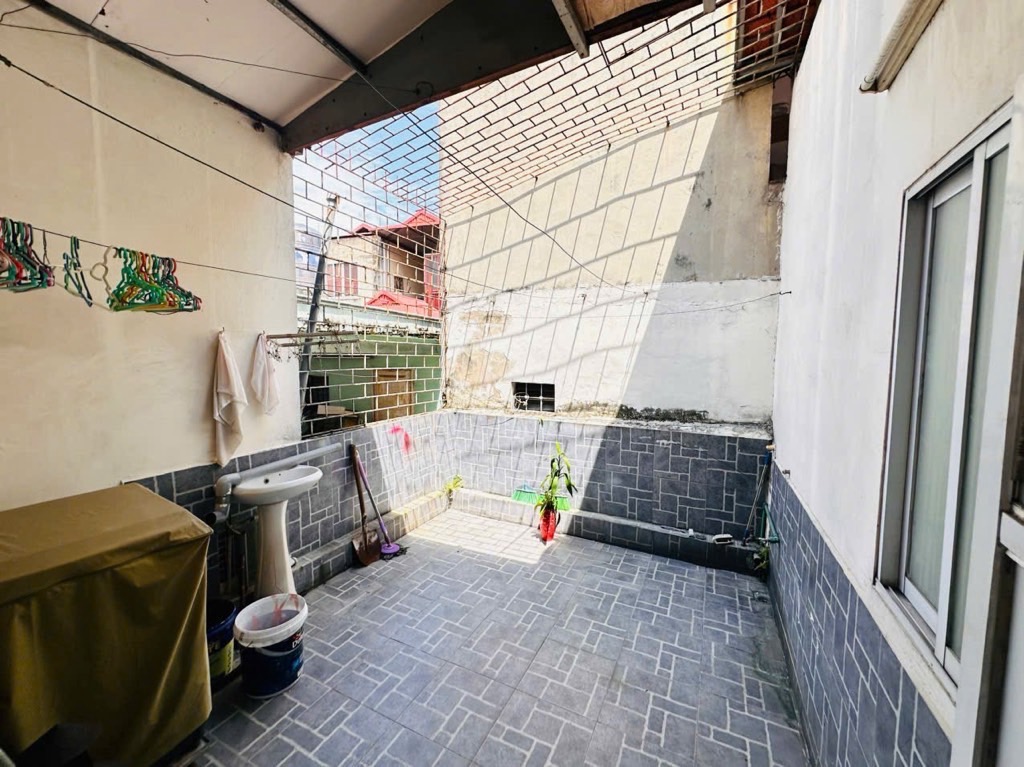 Bán nhà Phó Đức Chính - diện tích 82.1m2 4 tầng - gần hồ Trúc Bạch – Hoàn Kiếm - giá 28,75 tỷ