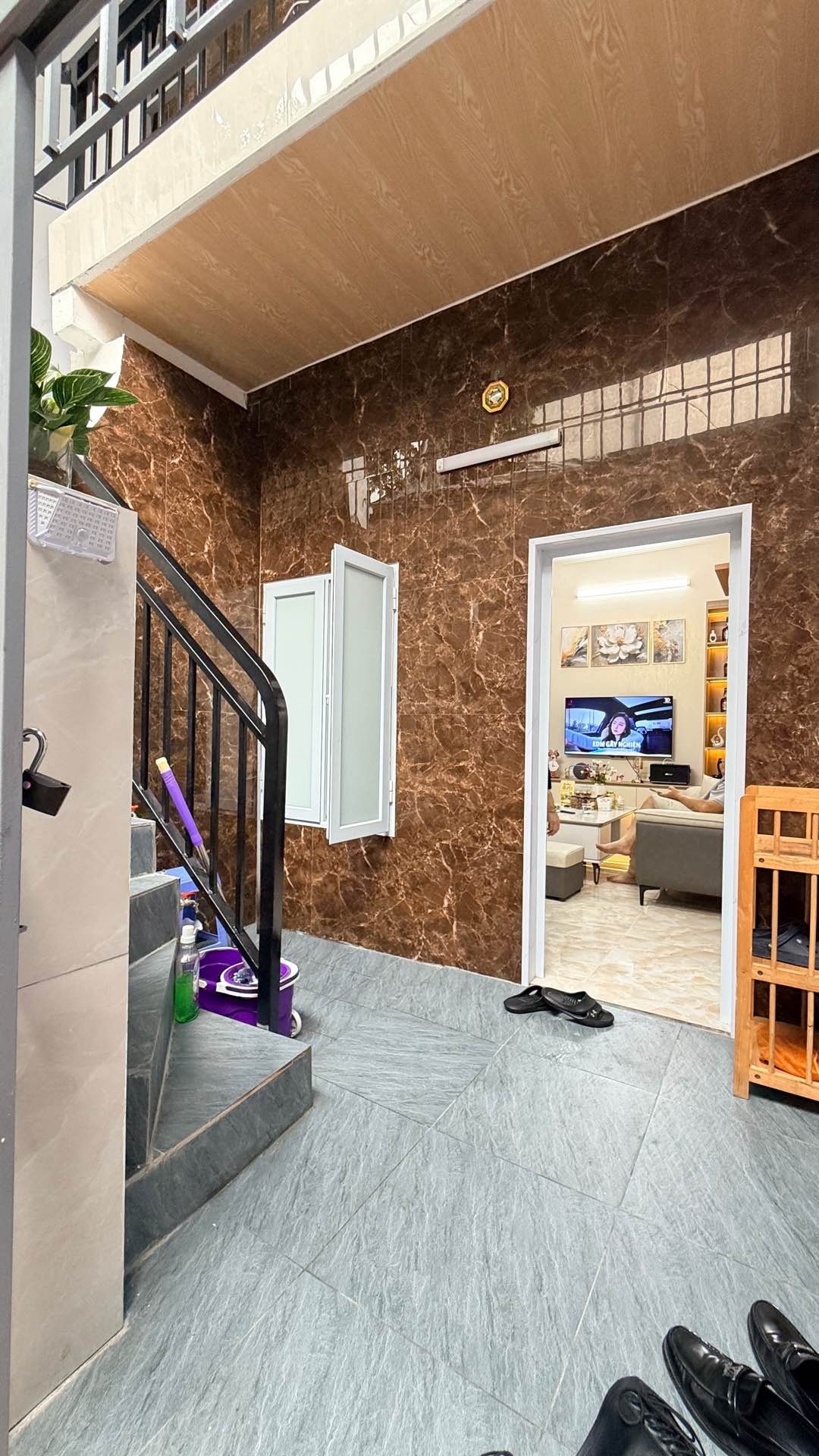 Bán nhà Bạch Đằng - diện tích 25m2 2 tầng - Nhà đẹp ở ngay gần phố - giá 3 tỷ