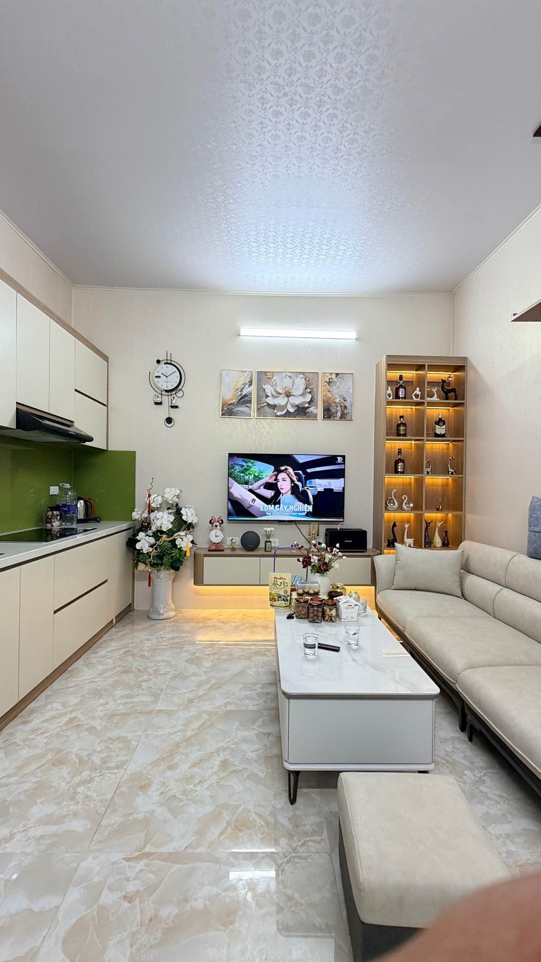 Bán nhà Bạch Đằng - diện tích 25m2 2 tầng - Nhà đẹp ở ngay gần phố - giá 3 tỷ