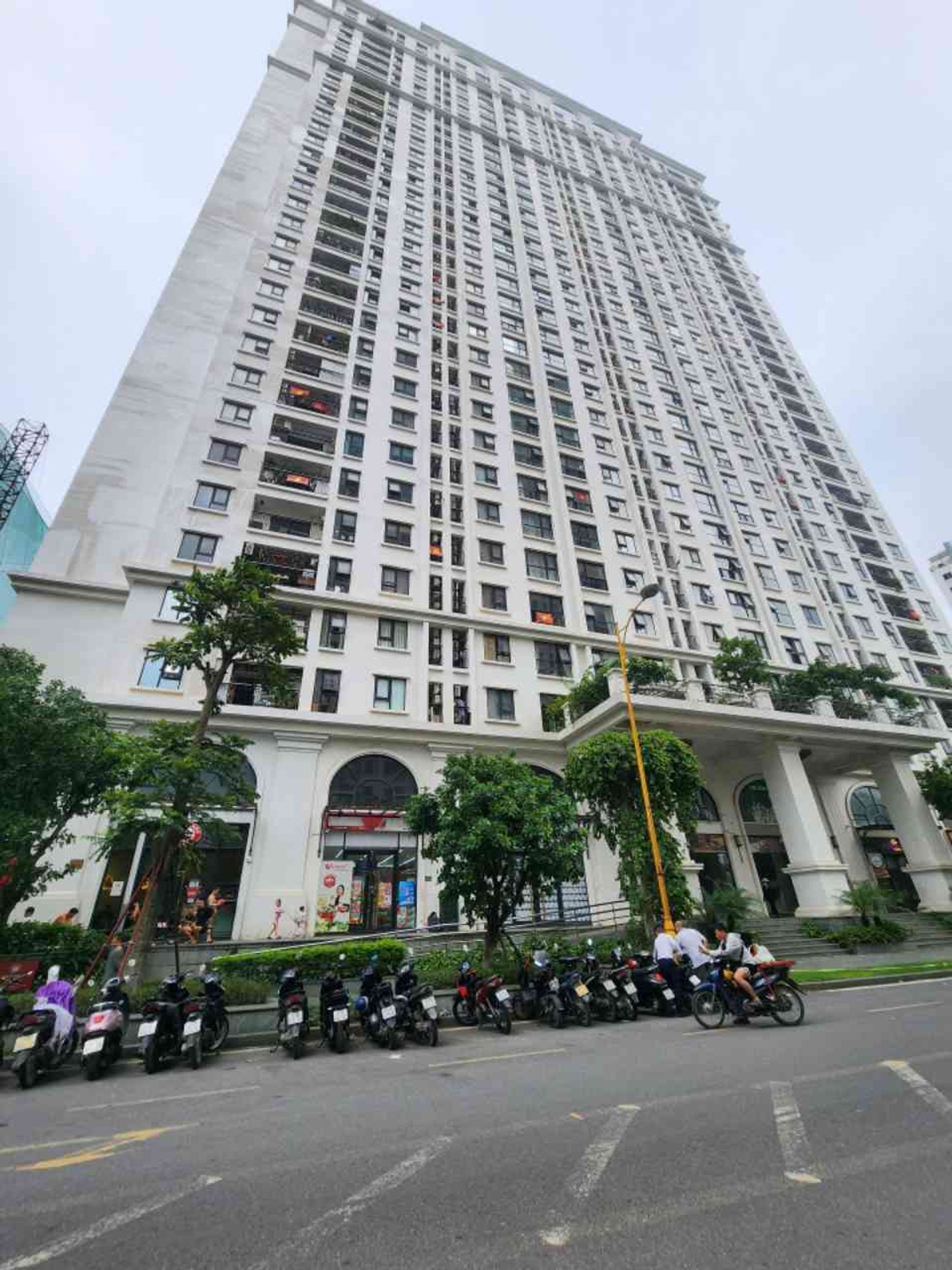 Bán nhà Đại Từ - diện tích 103m2 1 tầng - Lô góc 3 mặt thoáng - giá 9,5 tỷ