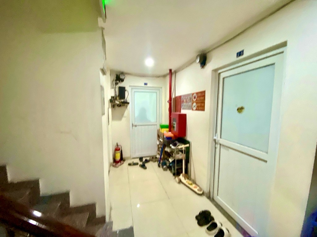 Bán nhà Lương Thế Vinh - diện tích 160m2 9 tầng - Ô tô đỗ cửa - giá 47 tỷ