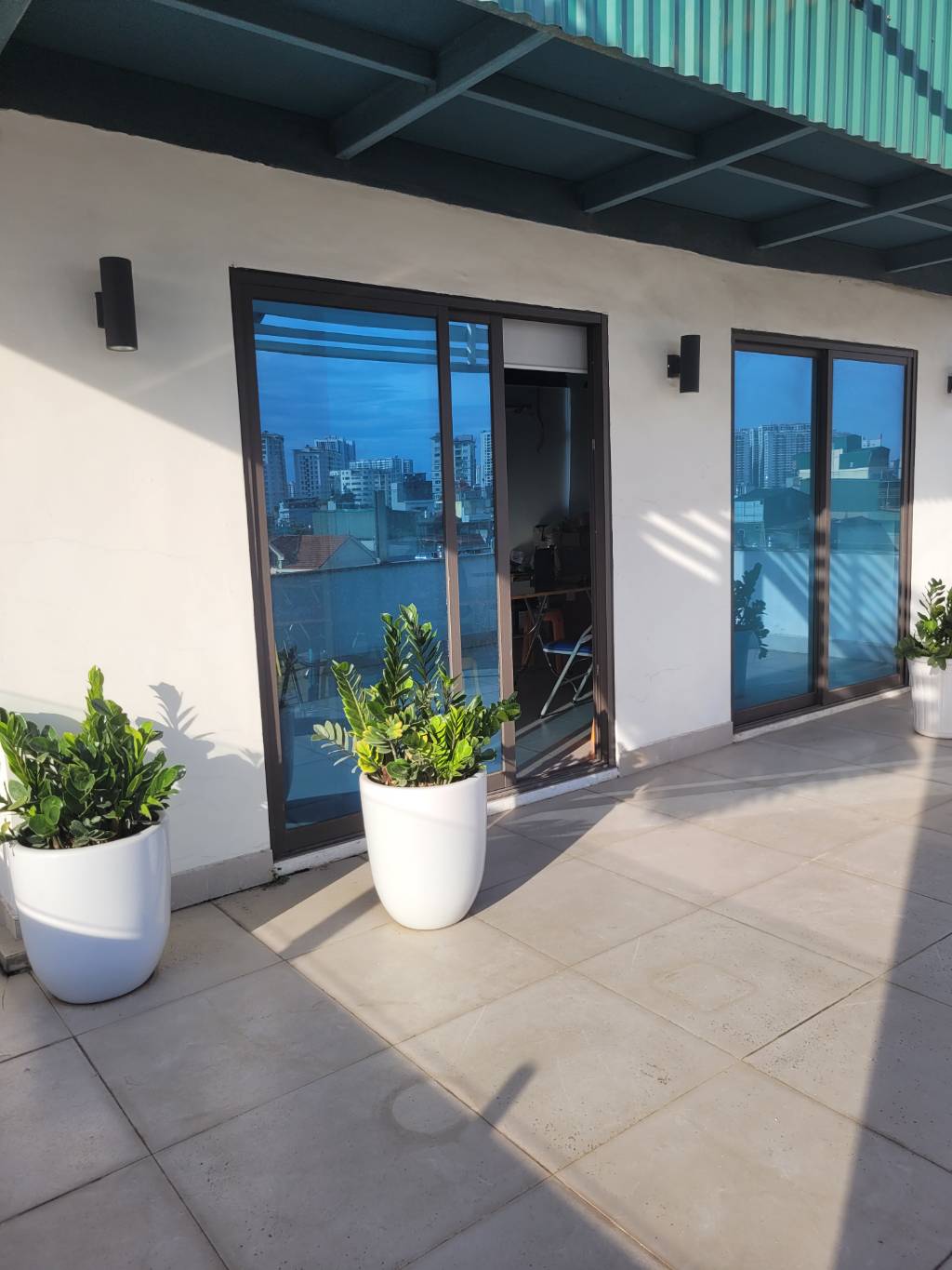 Bán nhà Nguyễn Khoái - diện tích 110m2 6 tầng - Lô góc - giá 37 tỷ