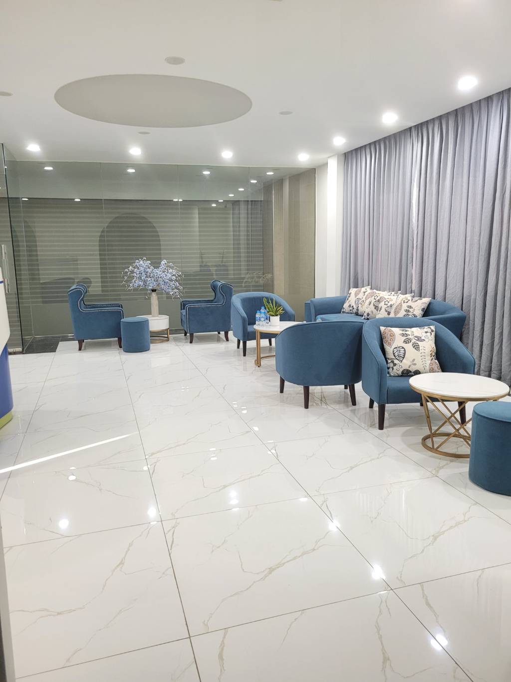 Bán nhà Nguyễn Khoái - diện tích 110m2 6 tầng - Lô góc - giá 37 tỷ