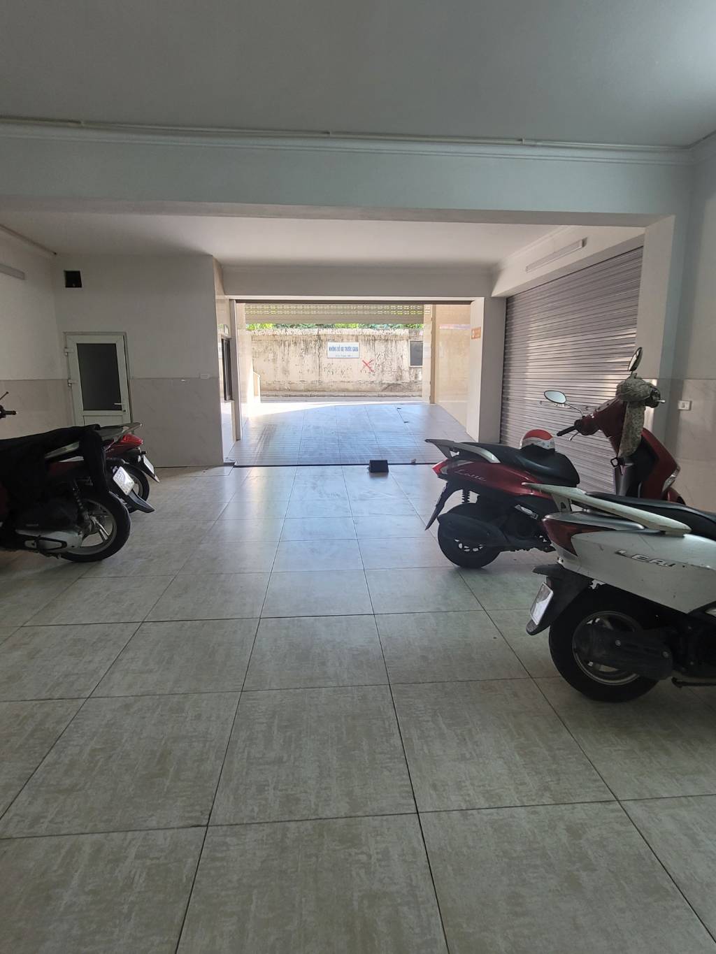 Bán nhà Nguyễn Khoái - diện tích 110m2 6 tầng - Lô góc - giá 37 tỷ