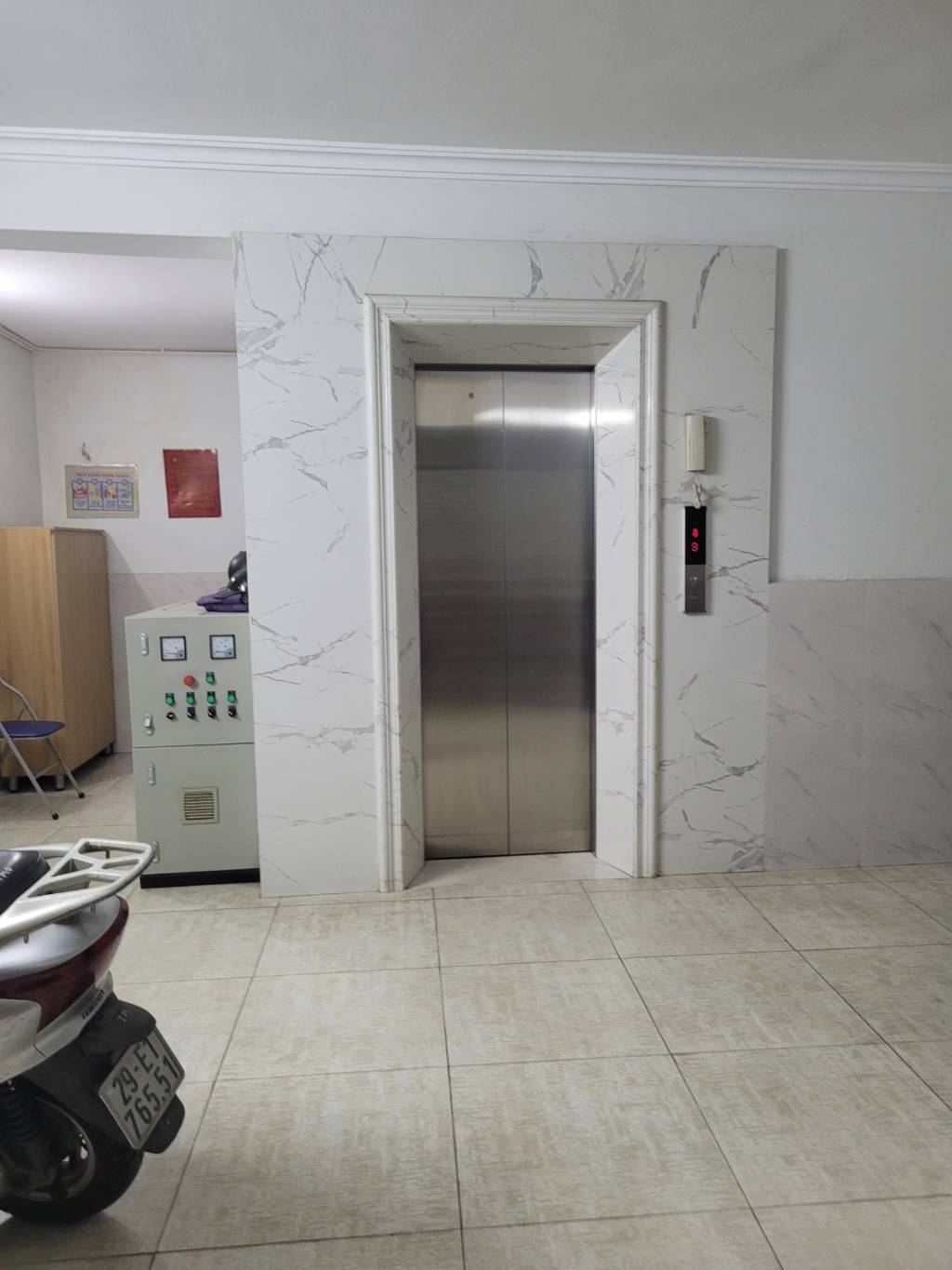 Bán nhà Nguyễn Khoái - diện tích 110m2 6 tầng - Lô góc - giá 37 tỷ