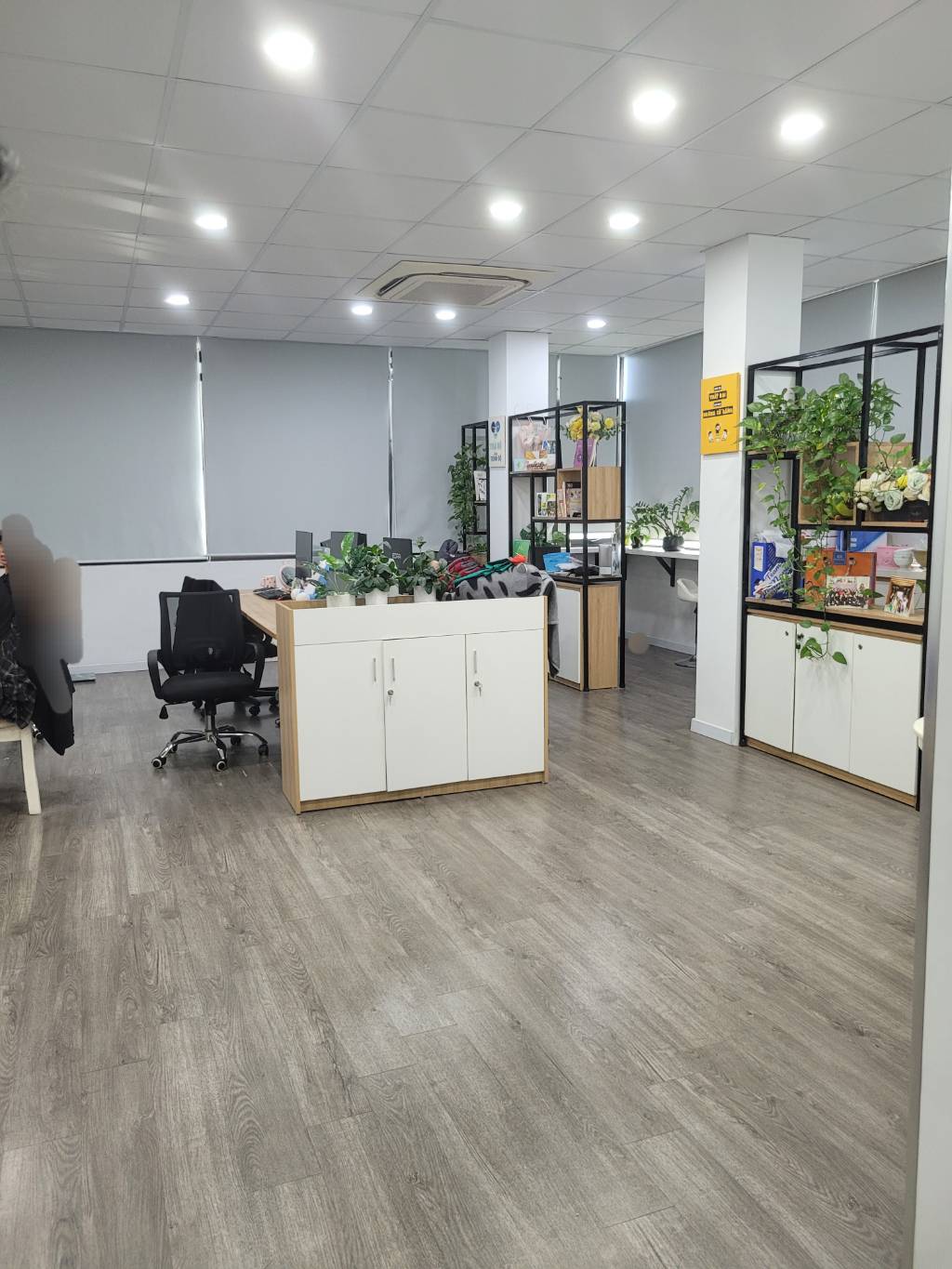 Bán nhà Nguyễn Khoái - diện tích 110m2 6 tầng - Lô góc - giá 37 tỷ