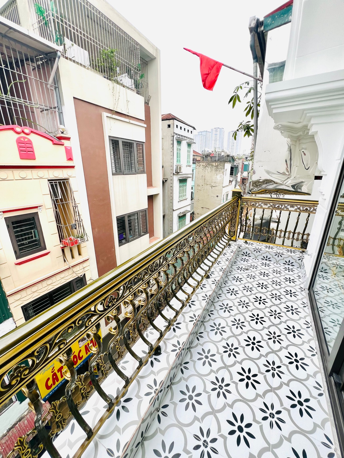 Bán nhà Tân Mai - diện tích 50m2 6 tầng - Đẹp nhất phố Tân Mai - giá 22,5 tỷ
