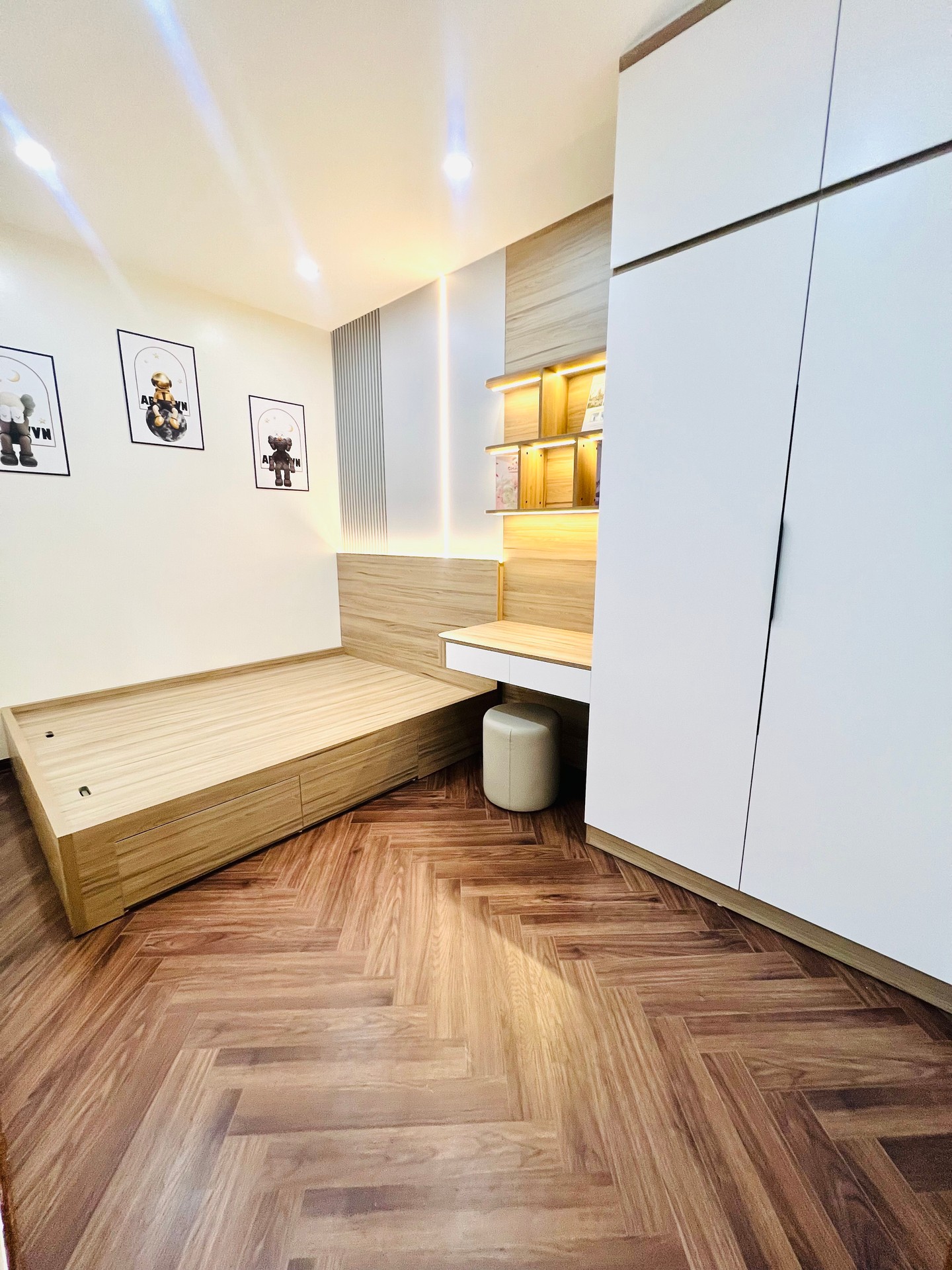 Bán nhà Tân Mai - diện tích 50m2 6 tầng - Đẹp nhất phố Tân Mai - giá 22,5 tỷ