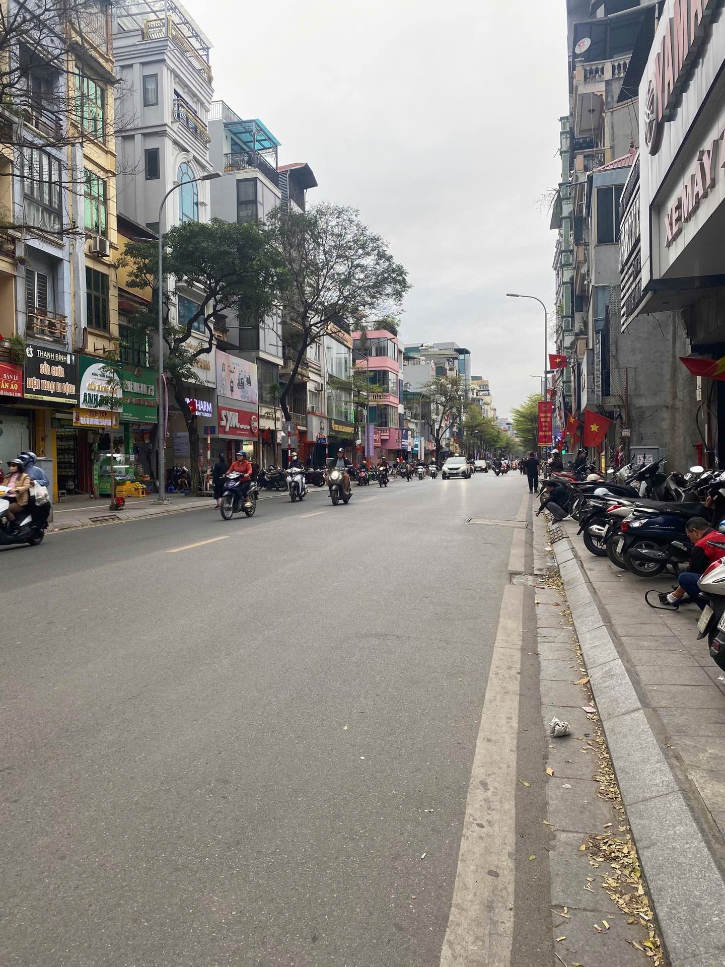 Bán nhà Khâm Thiên - diện tích 125m2 5 tầng - ô tô đỗ cửa - giá 73 tỷ