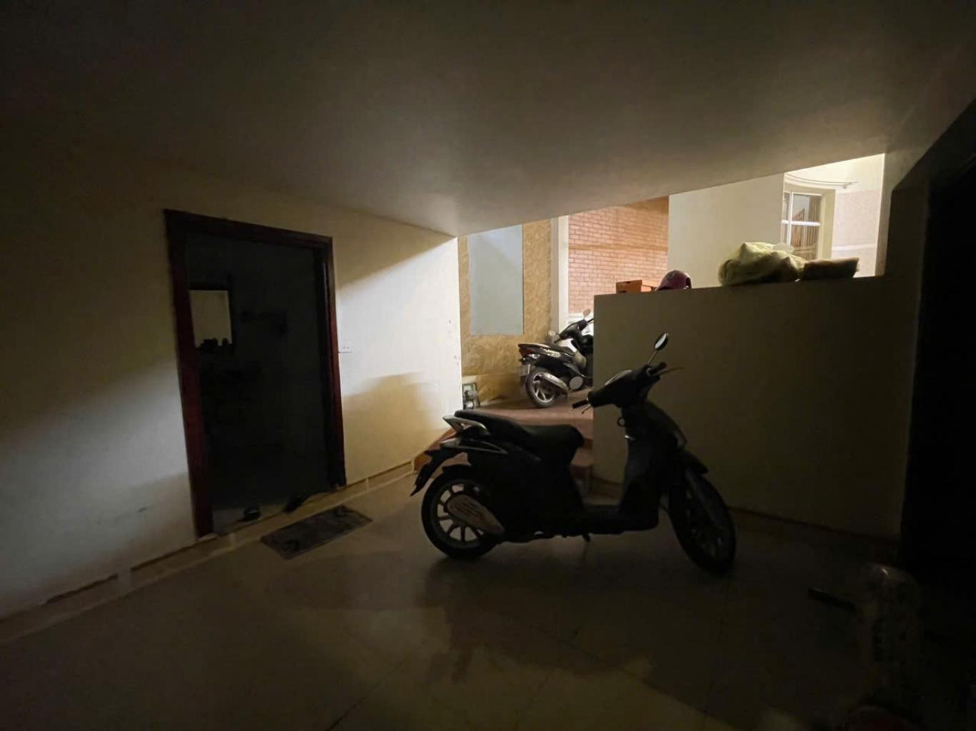 Bán nhà Vũ Trọng Phụng - diện tích 249m2 4 tầng - Nhà đẹp hiếm có - giá 71,9 tỷ