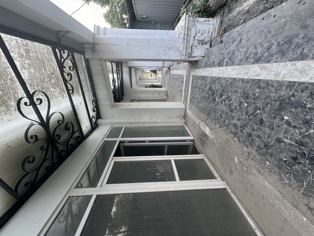 Bán nhà Louis III - diện tích 103m2 5 tầng - Nhà riêng sang trọng - giá 35,5 tỷ