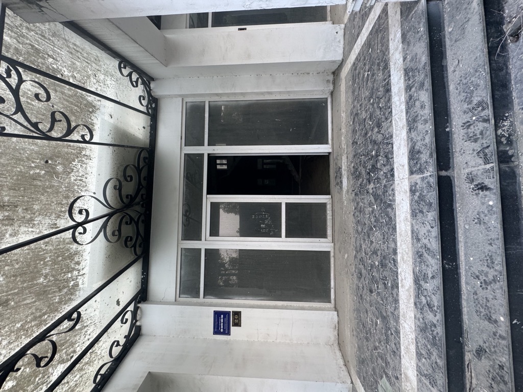 Bán nhà Louis III - diện tích 103m2 5 tầng - Nhà riêng sang trọng - giá 35,5 tỷ