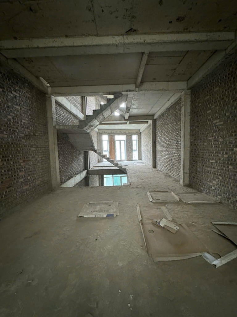 Bán nhà Louis III - diện tích 103m2 5 tầng - Nhà riêng sang trọng - giá 35,5 tỷ