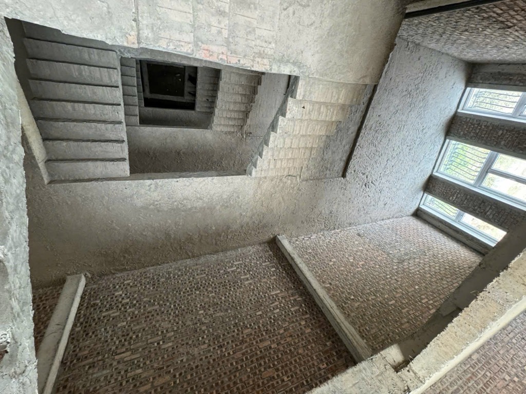 Bán nhà Louis III - diện tích 103m2 5 tầng - Nhà riêng sang trọng - giá 35,5 tỷ