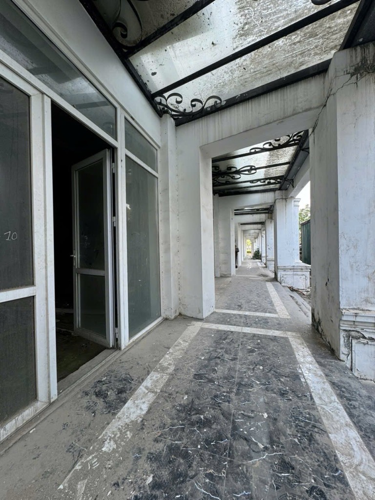 Bán nhà Louis III - diện tích 103m2 5 tầng - Nhà riêng sang trọng - giá 35,5 tỷ