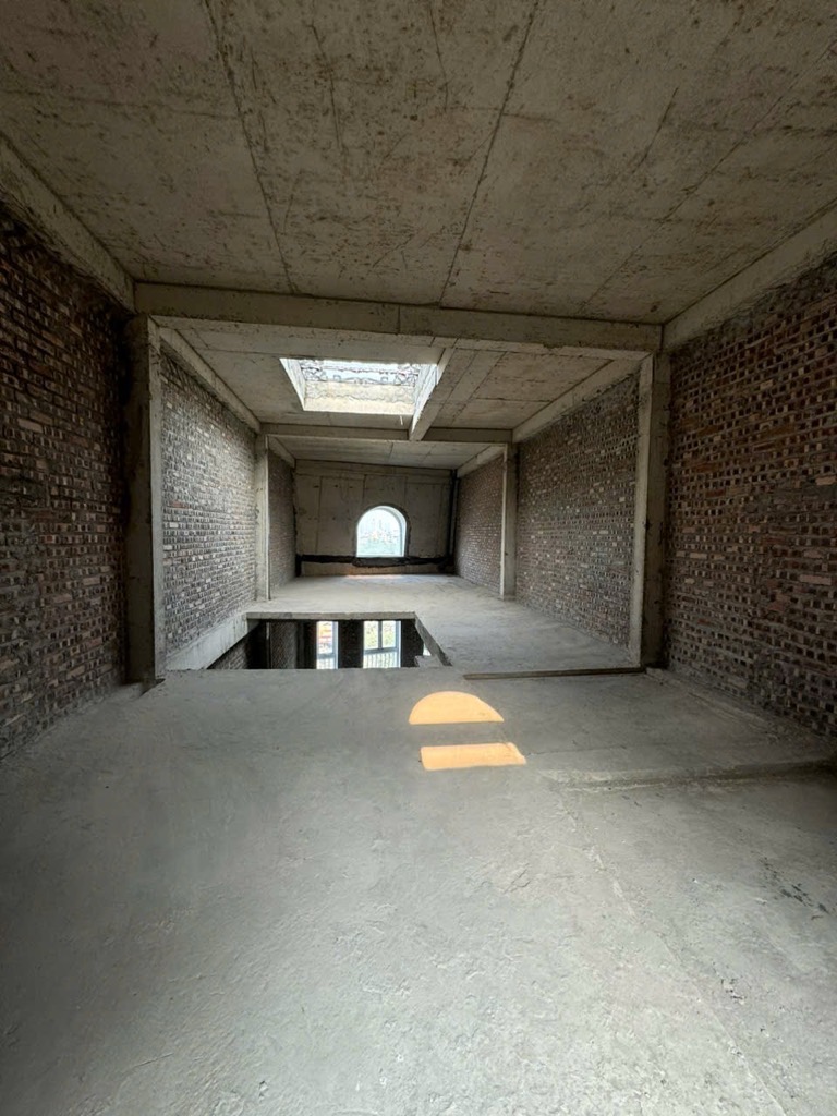 Bán nhà Louis III - diện tích 103m2 5 tầng - Nhà riêng sang trọng - giá 35,5 tỷ