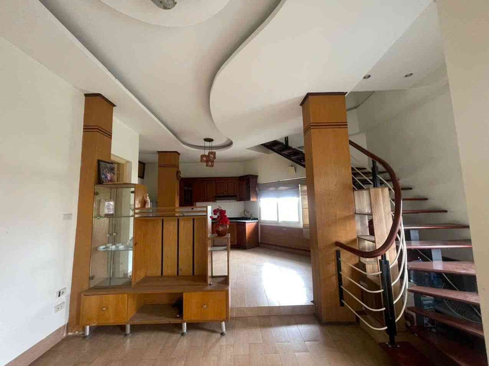 Bán nhà Tam Trinh - diện tích 42m2 4 tầng - ô tô tránh - giá 5,9 tỷ