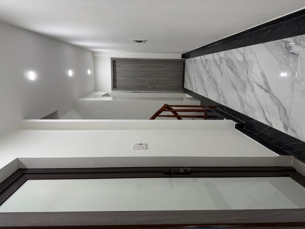 Bán nhà Nguyễn Chính - diện tích 53m2 5 tầng - Ô TÔ TẢI ĐỖ TRÁNH - giá 17,8 tỷ