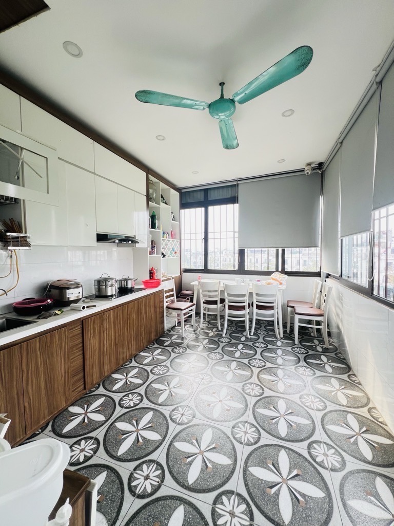 Bán nhà Kim Giang - diện tích 51m2 5 tầng - Ô tô đỗ cửa - giá 12,9 tỷ