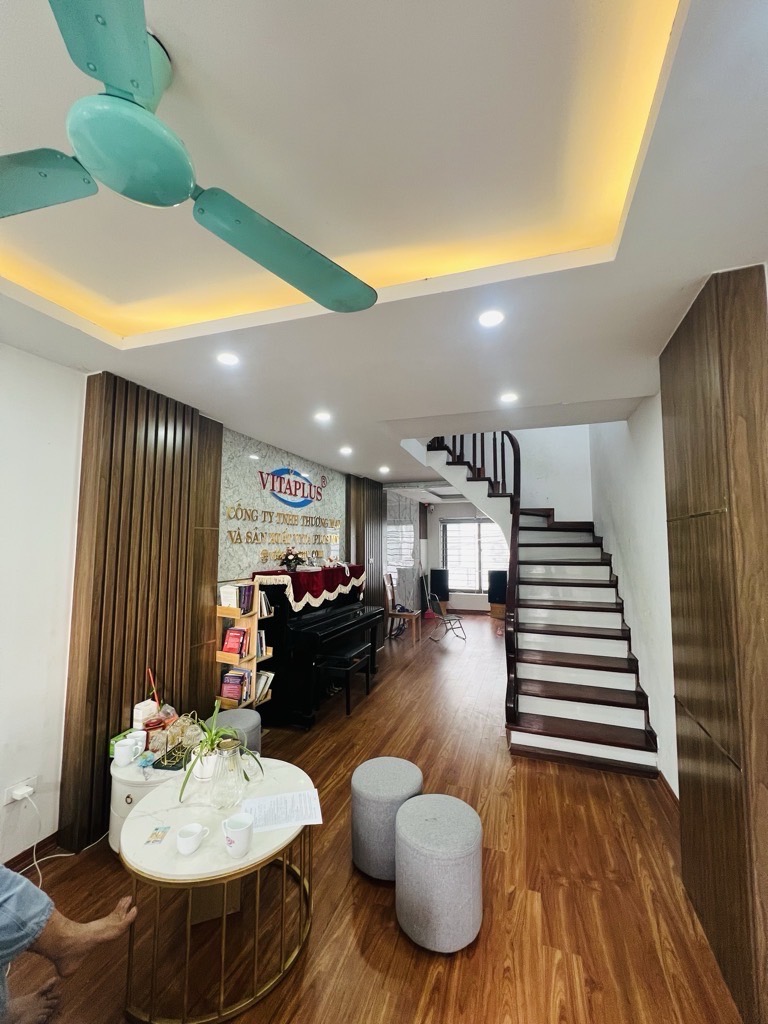 Bán nhà Kim Giang - diện tích 51m2 5 tầng - Ô tô đỗ cửa - giá 12,9 tỷ