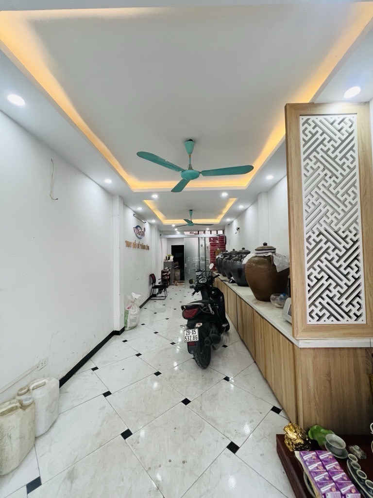 Bán nhà Kim Giang - diện tích 51m2 5 tầng - Ô tô đỗ cửa - giá 12,9 tỷ