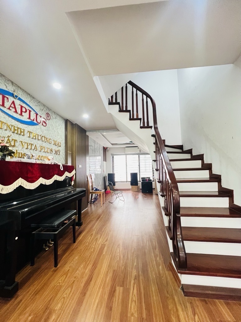 Bán nhà Kim Giang - diện tích 51m2 5 tầng - Ô tô đỗ cửa - giá 12,9 tỷ