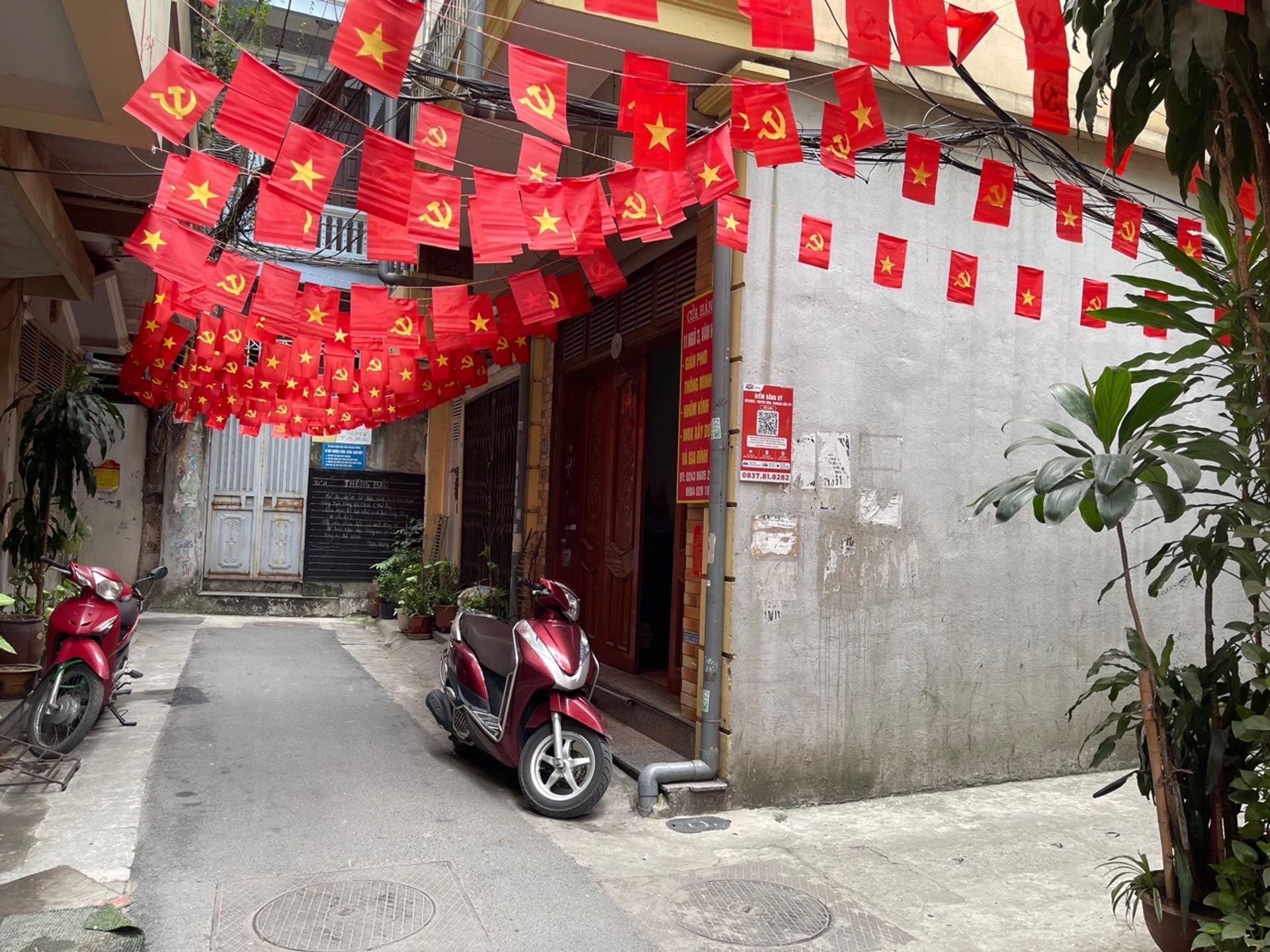 Bán nhà Vân Hồ - diện tích 30m2 4 tầng - Lô góc, ô tô đỗ - giá 9,4 tỷ