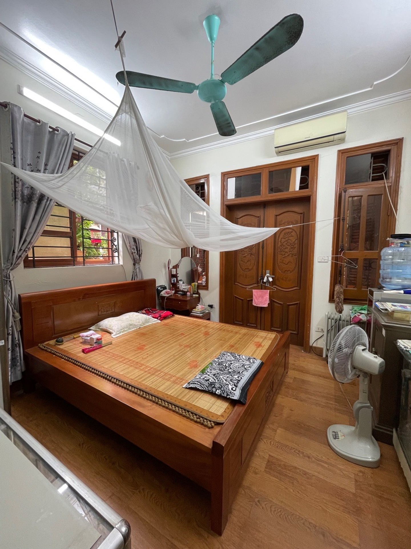 Bán nhà Vân Hồ - diện tích 30m2 4 tầng - Lô góc, ô tô đỗ - giá 9,4 tỷ