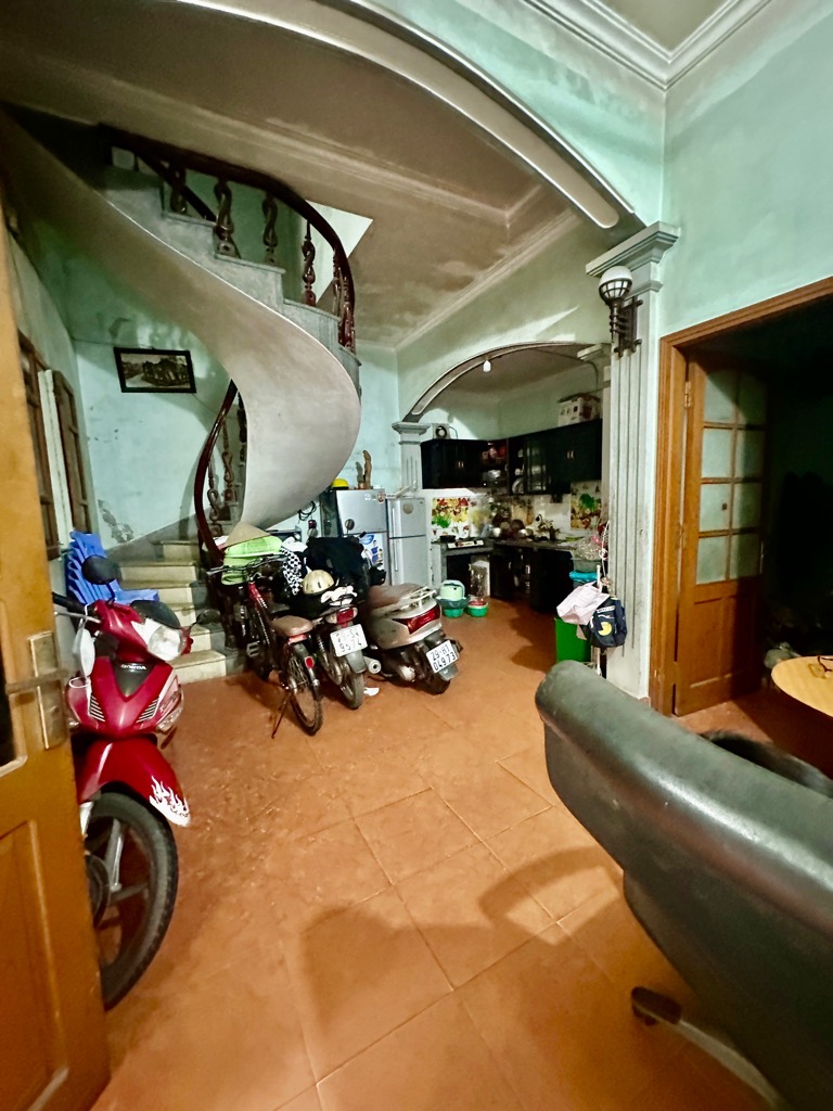 Bán nhà Thịnh Liệt - diện tích 50m2 3 tầng - LÔ GÓC - GẦN PHỐ - giá 8,5 tỷ