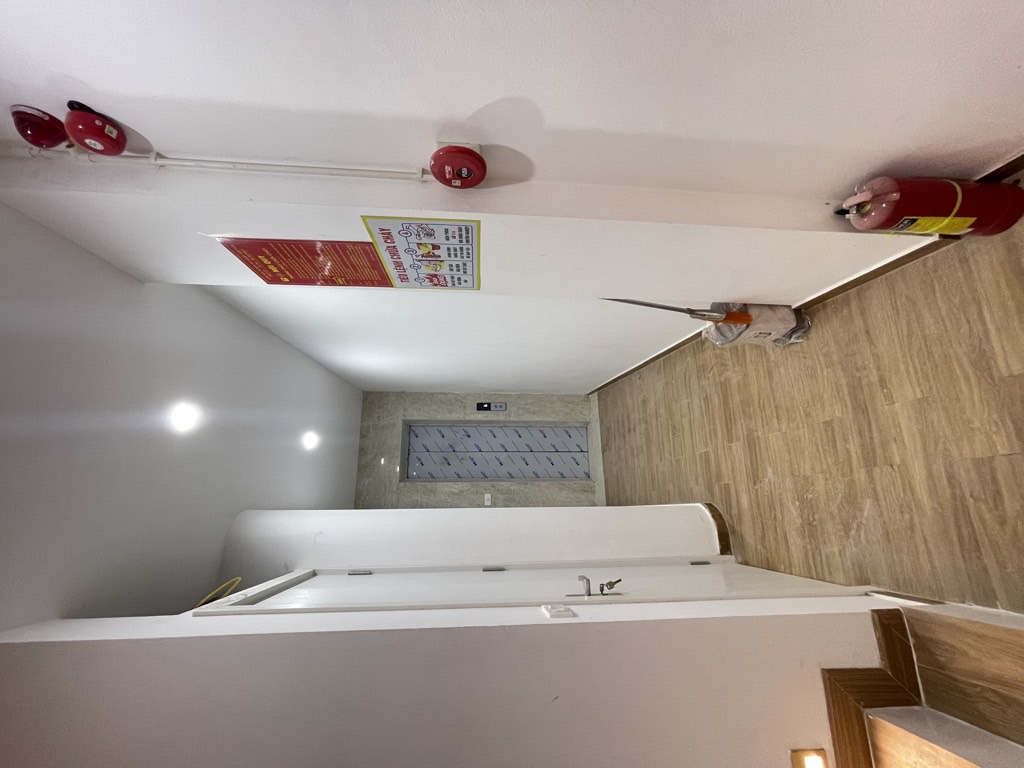 Bán nhà Trần Quý Cáp - diện tích 41.6m2 6 tầng - Ô TÔ TRÁNH - KINH DOANH - THANG MÁY - giá 35,9 tỷ