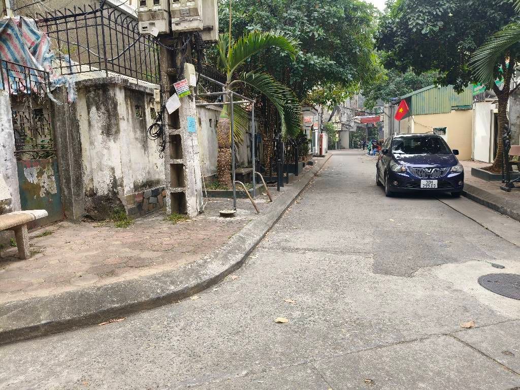 Bán nhà Minh Khai - diện tích 90m2 2 tầng - Ô tô đỗ cửa - giá 7 tỷ