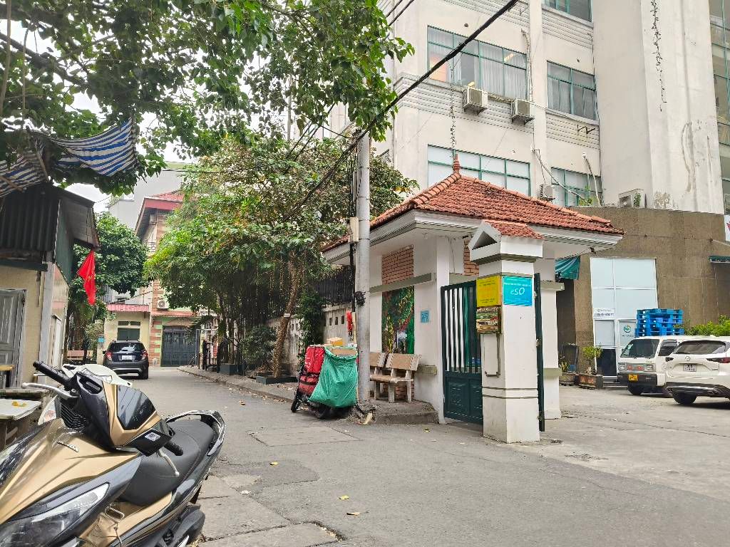 Bán nhà Minh Khai - diện tích 90m2 2 tầng - Ô tô đỗ cửa - giá 7 tỷ