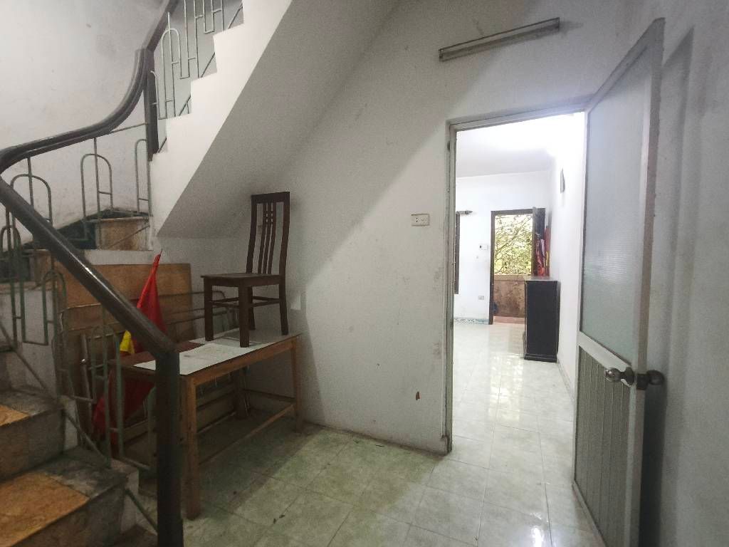 Bán nhà Minh Khai - diện tích 90m2 2 tầng - Ô tô đỗ cửa - giá 7 tỷ