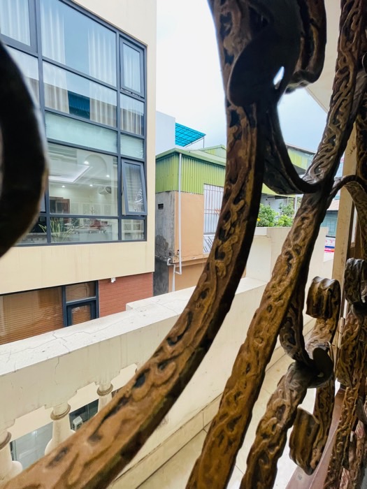 Bán nhà Đê La Thành - diện tích 81m2 5 tầng - Mặt phố kinh doanh đỉnh - giá 38 tỷ