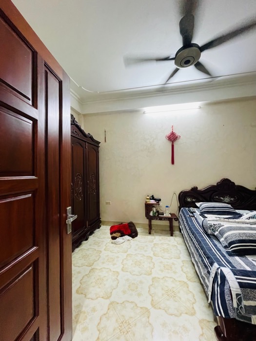 Bán nhà Đê La Thành - diện tích 81m2 5 tầng - Mặt phố kinh doanh đỉnh - giá 38 tỷ