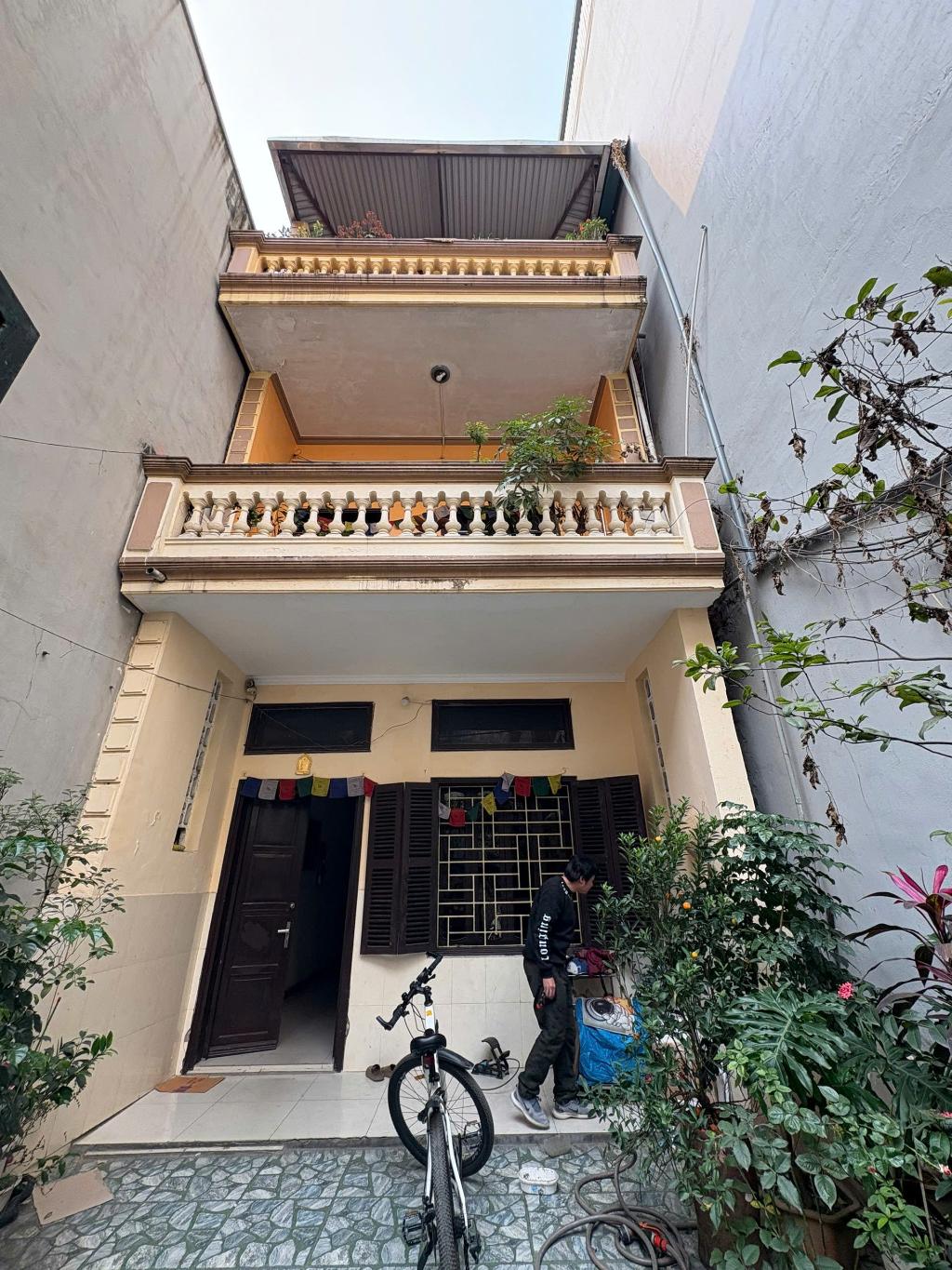 Bán nhà Thịnh Quang - diện tích 113.5m2 3 tầng - Ô TÔ - giá 34,6 tỷ