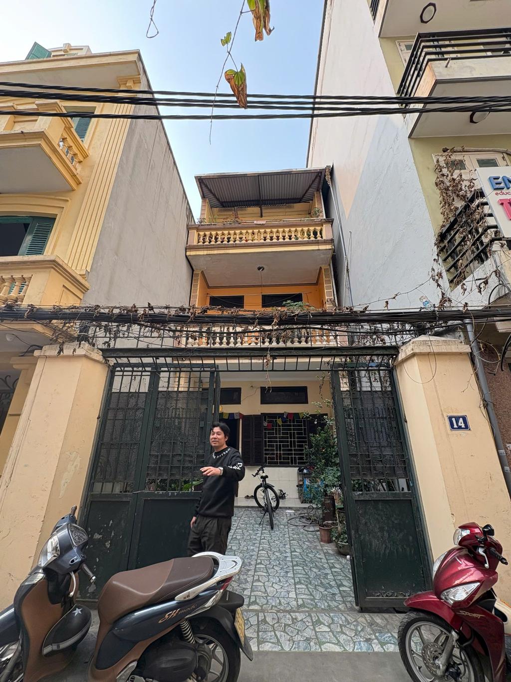 Bán nhà Thịnh Quang - diện tích 113.5m2 3 tầng - Ô TÔ - giá 34,6 tỷ