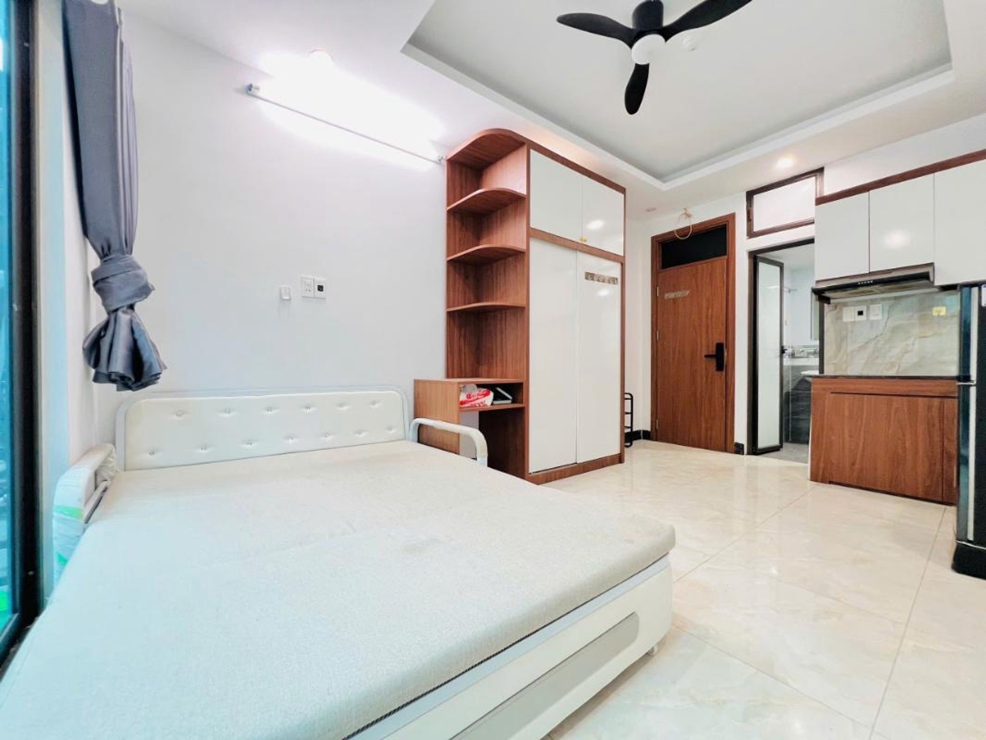 Bán nhà Vũ Tông Phan - diện tích 116m2 7 tầng - Ô tô vào - giá 39,9 tỷ