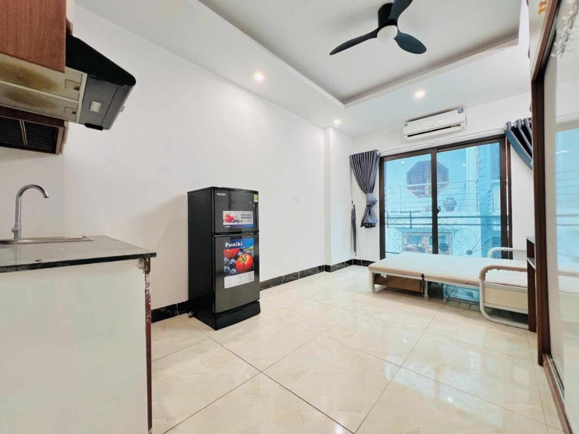 Bán nhà Vũ Tông Phan - diện tích 116m2 7 tầng - Ô tô vào - giá 39,9 tỷ