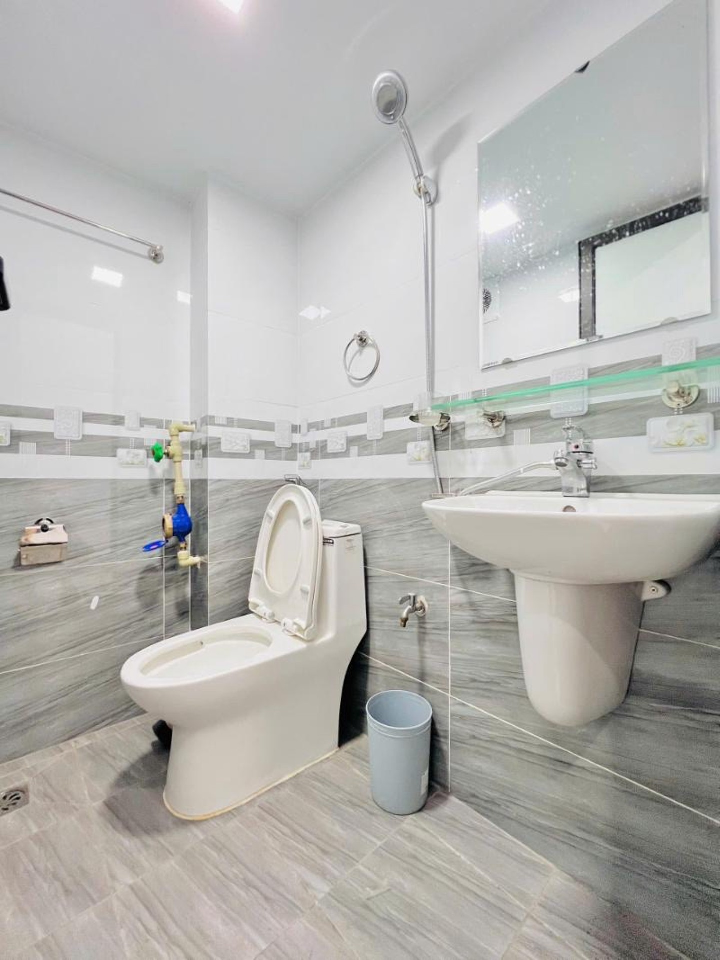 Bán nhà Vũ Tông Phan - diện tích 116m2 7 tầng - Ô tô vào - giá 39,9 tỷ
