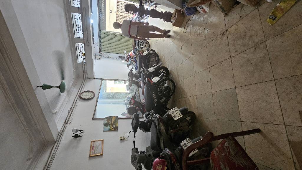 Bán nhà Ngõ Thống Nhất - diện tích 78m2 5 tầng - ô tô vào nhà - giá 46 tỷ