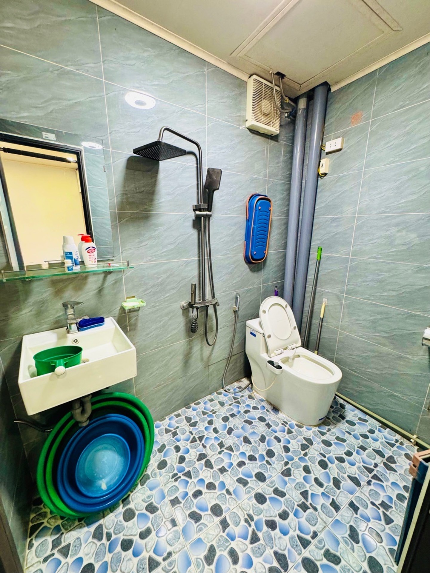 Bán nhà Lĩnh Nam - diện tích 39m2 2 tầng - ô tô đỗ cửa - giá 1,3 tỷ