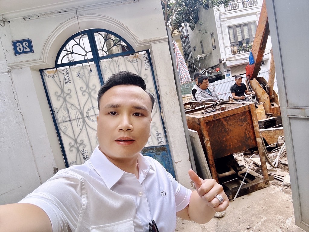 Bán nhà Đường Láng - diện tích 105m2 8 tầng - Siêu phẩm toà căn hộ dịch vụ - giá 32,3 tỷ