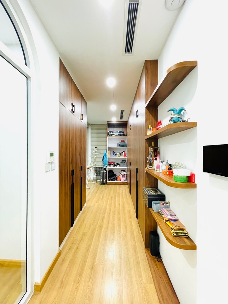 Bán nhà Louis - diện tích 123m2 6 tầng - Nhà đẹp như khách sạn - giá 48 tỷ