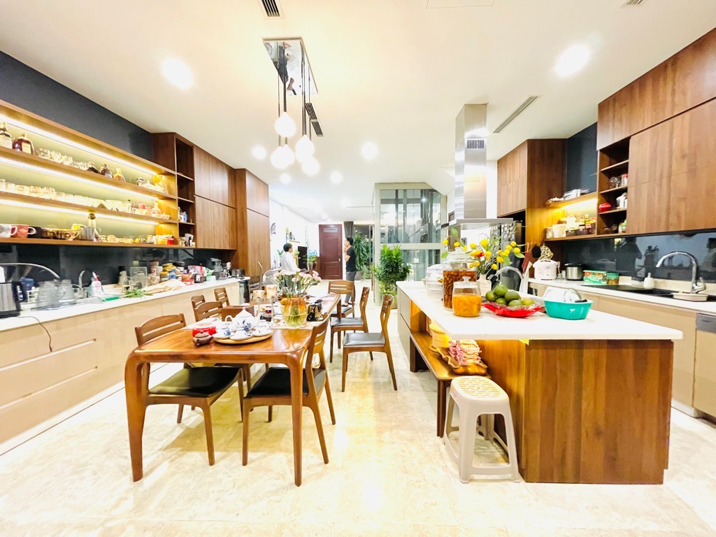 Bán nhà Louis - diện tích 123m2 6 tầng - Nhà đẹp như khách sạn - giá 48 tỷ